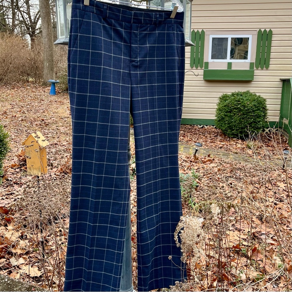 SALE! NWT Banana Republic blue and gray plaid "Logan" pants, size 8